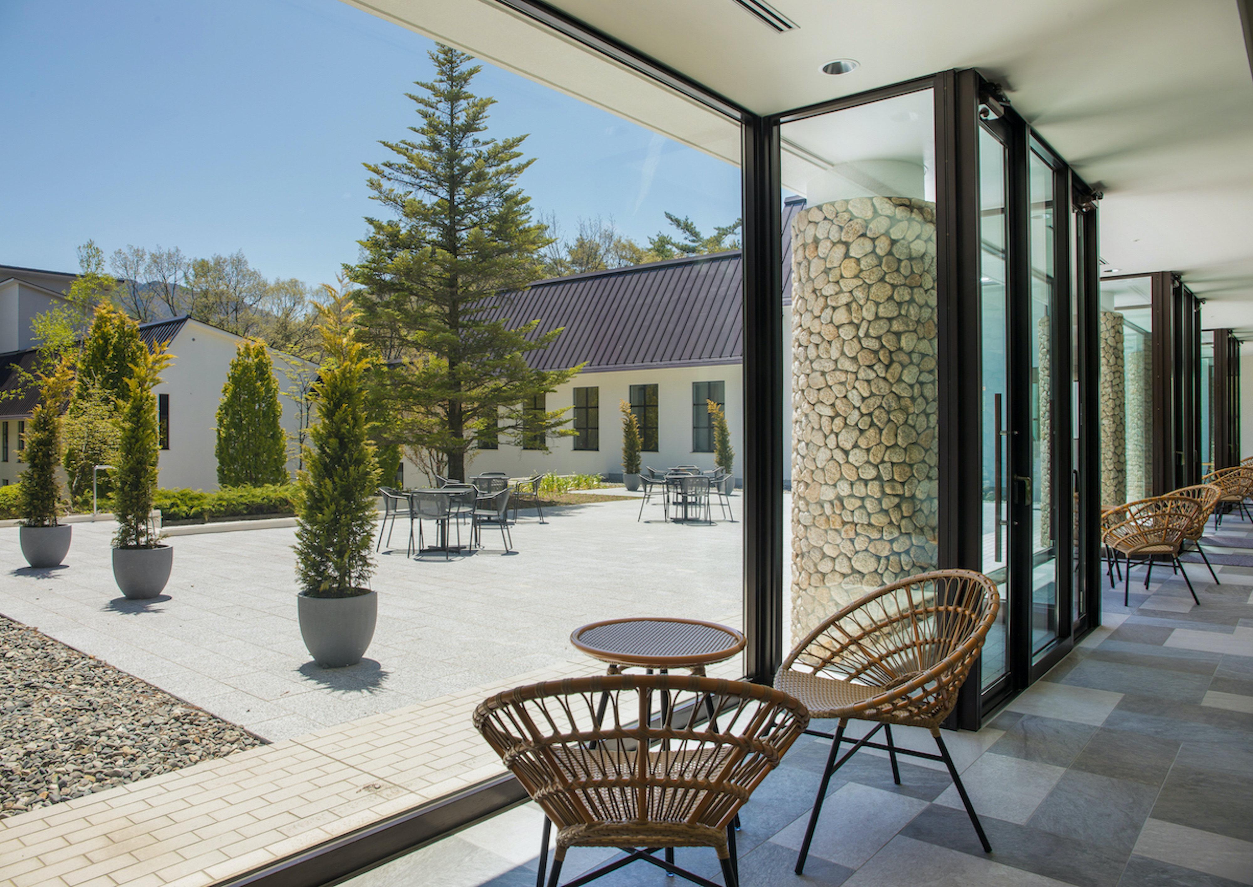 Holiday Inn Resort Shinano-Omachi Kuroyon By Ihg Экстерьер фото